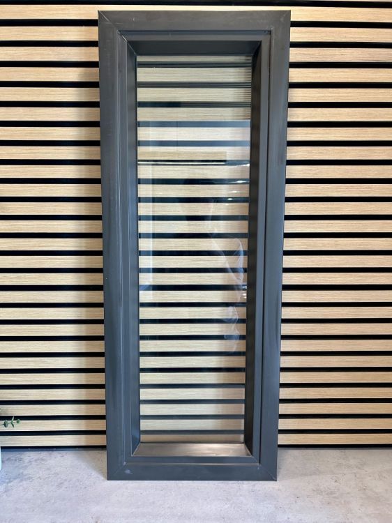 Image de Fenêtre en PVC- Couleur noir